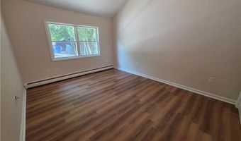 126 Pine Hill Ave, Johnston, RI 02919