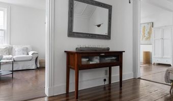 43 Howard St, Newport, RI 02840