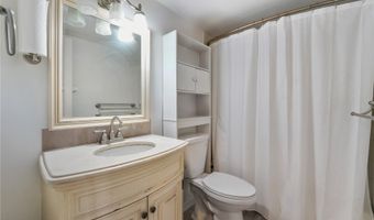 98-1042 Moanalua Rd 2-301, Aiea, HI 96701
