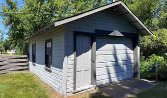 410 1st St NW, Aitkin, MN 56431