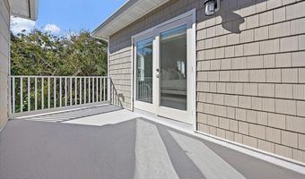 80 BEACH COTTAGE Ln 201, Atlantic Beach, FL 32233