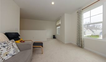 766 River Run Rd, Aurora, OH 44202