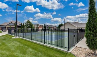4936 N Prestwick Ave, Bel Aire, KS 67226