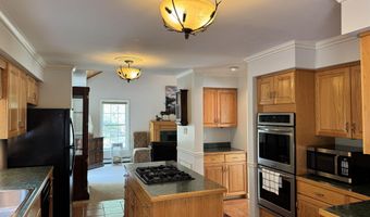 475 Sunrise Ln, Arlington, VT 05250