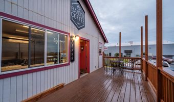 365 2nd St, Bandon, OR 97411