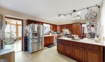 100 BROOKFIELD Dr, Dover, DE 19901