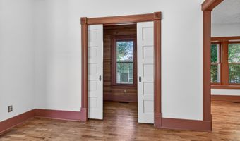 138 Third St, Ashland, OR 97520