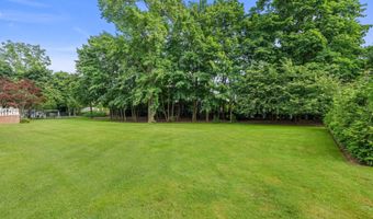 284 Park Ave, Oakhurst, NJ 07755