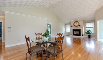 3 Sweet Corn Dr, Cranston, RI 02921