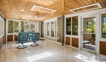 78 Grovewood Rd, Asheville, NC 28804