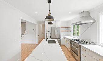 11 Budd Dr, Bethel, CT 06801