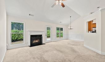 738 York View Dr, Auburn, GA 30011