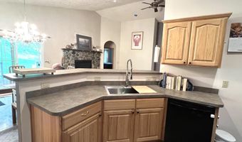 927 Bear Claw Rd, Clark Fork, ID 83811