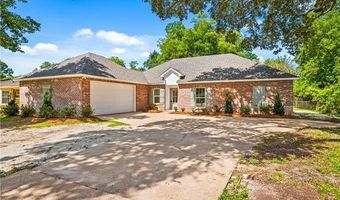908 SNOW WHITE Dr, Alexandria, LA 71303