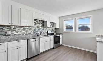 306 E Savannah St, Calhoun Falls, SC 29628