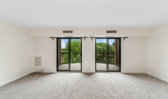 1605 E Central Rd 411B, Arlington Heights, IL 60005