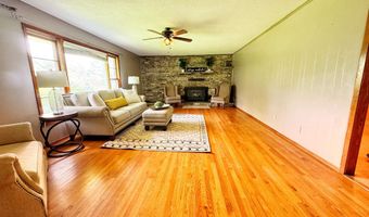 40 Sutton Ln, Batesville, AR 72501