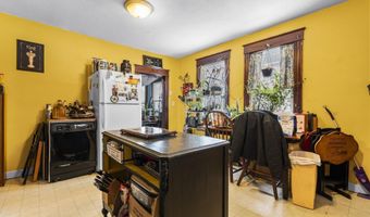 33 Kenney St, Bristol, CT 06010