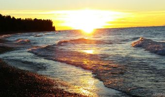 5877 Five Mile Point Rd, Allouez, MI 49805