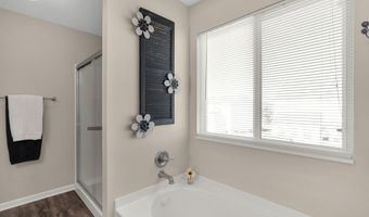 7 Burroughs Dr, Ashville, OH 43103