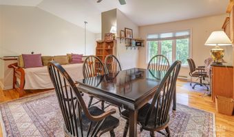 14 Shelton Branch Rd, Barnardsville, NC 28709