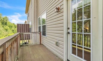 305 Broadstone Dr, Adams Twp., PA 16046