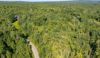 15 Bowling Green Ln, Belfast, ME 04915
