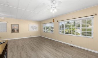 8975 Lawrence Welk 2, Escondido, CA 92026