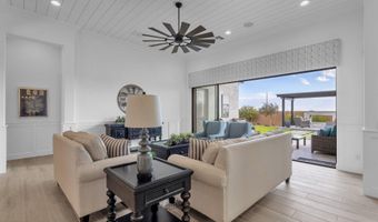 1151 E PEACH TREE Dr, Chandler, AZ 85249