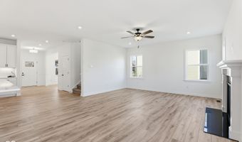 6882 Linden Woods Dr, Avon, IN 46123