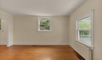 92 Cedar St, Belfast, ME 04915