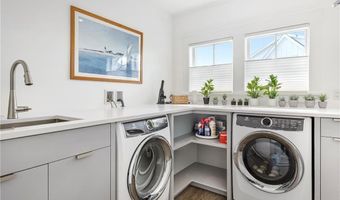 592 Tuckerman Ave, Middletown, RI 02842