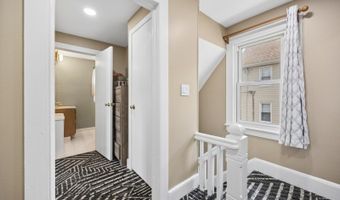 26 Liberty St, Andover, NJ 07801