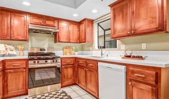 25 Palmetto Dr E, Alhambra, CA 91801