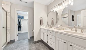 701 SW Maidstone Ave, Bentonville, AR 72712