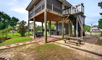 43 Fiber St, Bay St. Louis, MS 39520