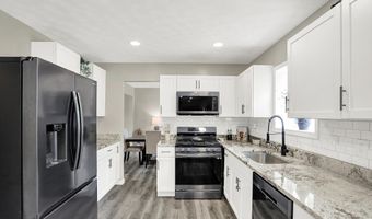 7589 Fox Tail Cir, Avon, IN 46123
