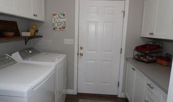 1171 Legacy Ln, Batesville, IN 47006