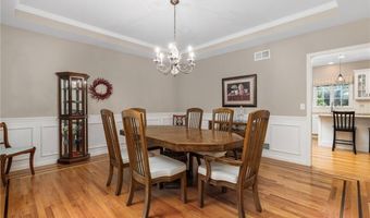 11 Prides Crossing Ln, North Kingstown, RI 02874