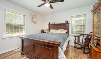1805 Holly St, Apex, NC 27502