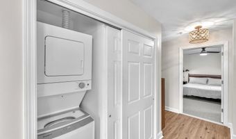 49 Rose St APT 109, Branford, CT 06405