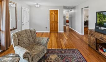 8110 Wolf Rd, Alton, IL 62002