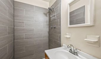 6201 LONE OAK Dr, Bethesda, MD 20817