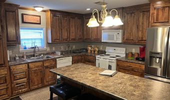 1385 Calhoun Dr, Abbeville, AL 36310