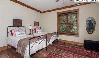 484 Farm Loop Rd, Banner Elk, NC 28604