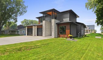 2257 E SHORE Dr, Green Bay, WI 54302