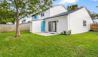 702 AQUATIC Dr, Atlantic Beach, FL 32233