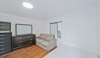 62 Bayside Ave, Amity Harbor, NY 11701