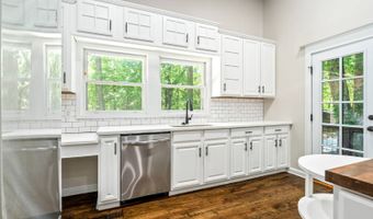 520 Oriole Cir, Auburn, AL 36830