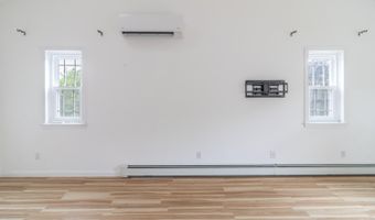 95 Yankee Ave, Bangor, ME 04401